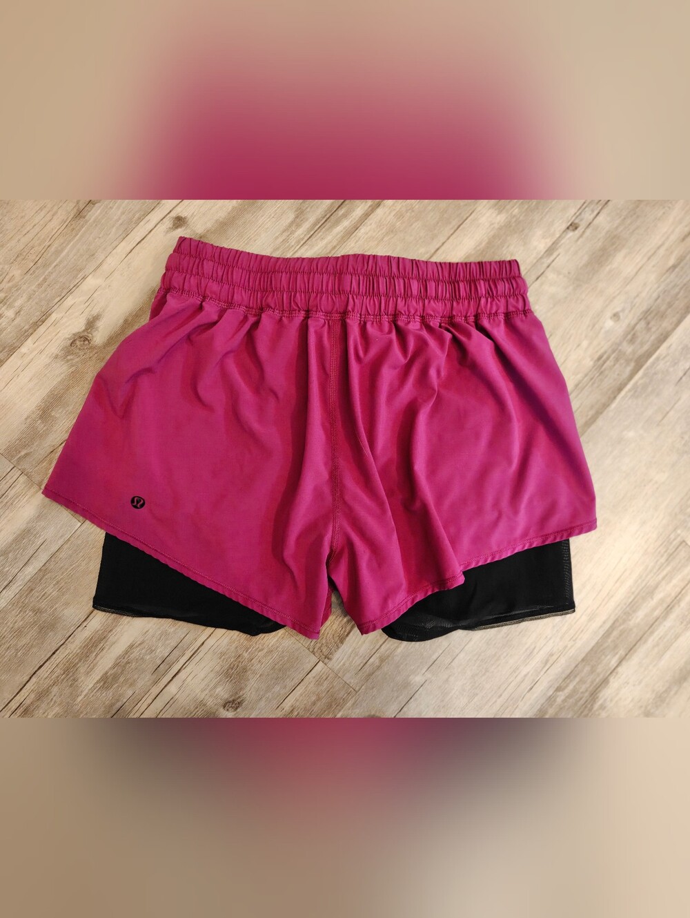 Lululemon Hot To Street Shorts Regal Plum / Black Size 8 Great Condition